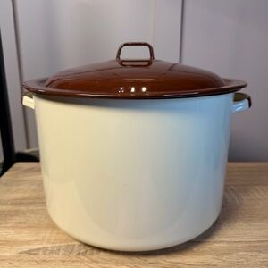 Vintage Double Handled Tan Graniteware Enamelware STOCK POT w/ Brown Lid